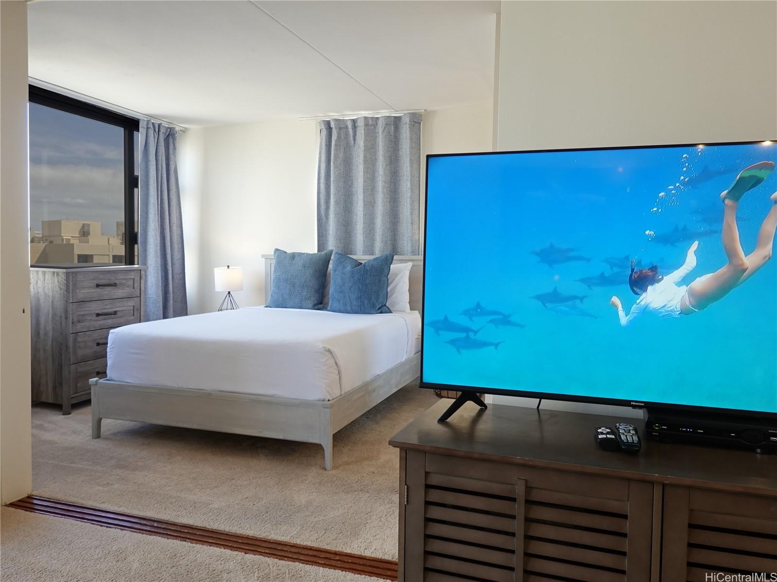 Waikiki Banyan condo # 2213 T1  Makai, Honolulu, Hawaii - photo 2 of 9