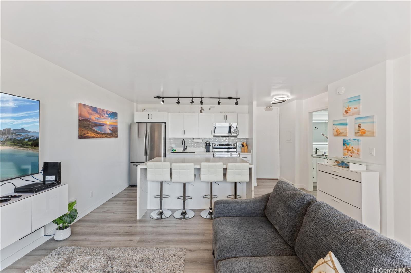 Waikiki Banyan condo # 2312, Honolulu, Hawaii - photo 4 of 20