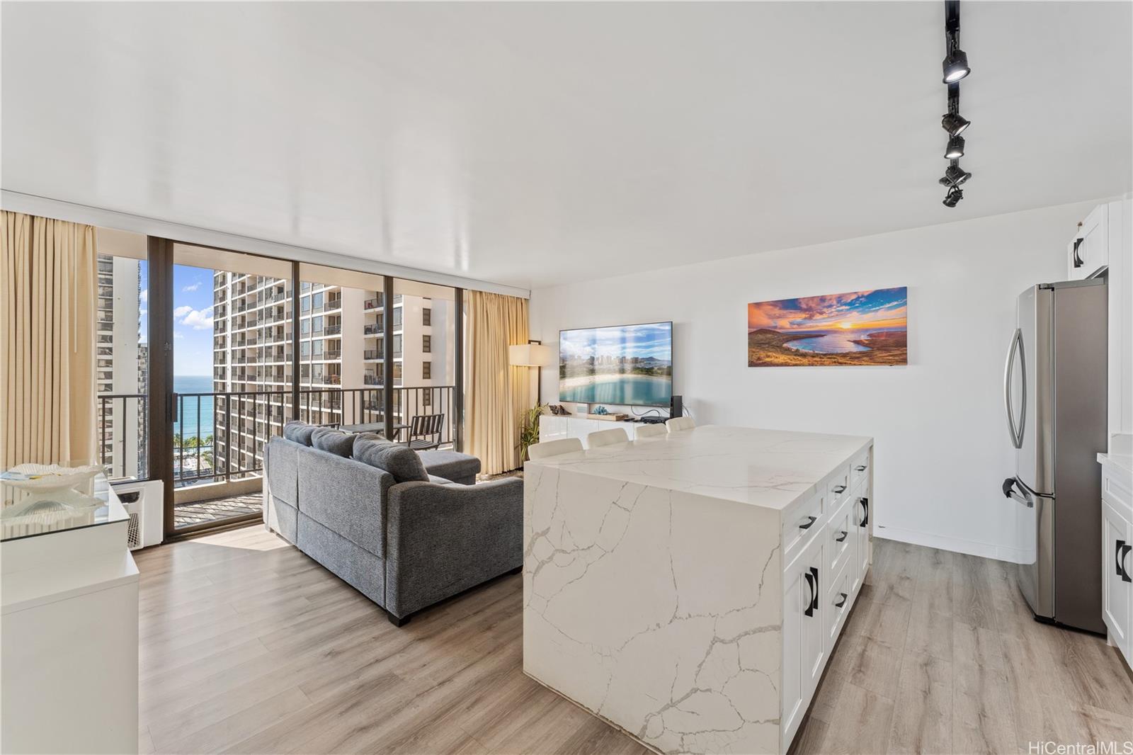 Waikiki Banyan condo # 2312, Honolulu, Hawaii - photo 5 of 20