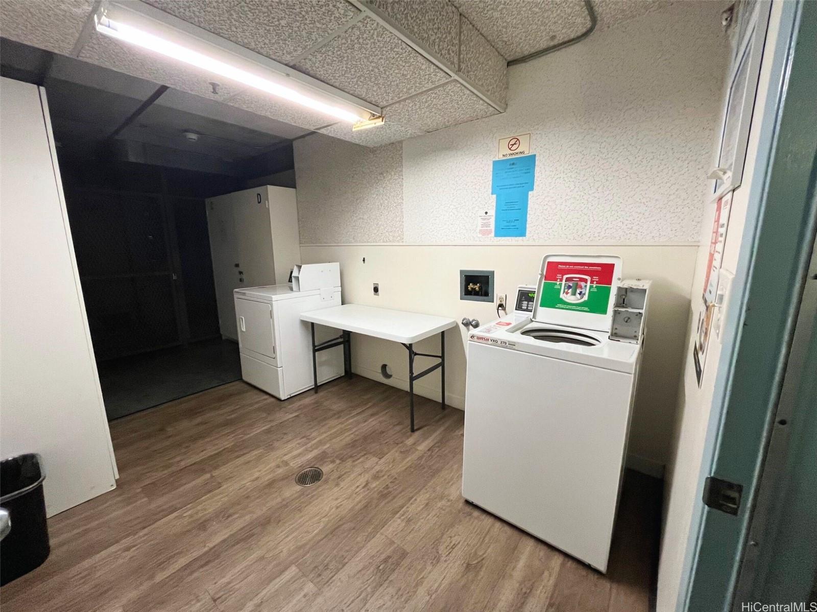 Waikiki Banyan condo # 2406(MAUKA), Honolulu, Hawaii - photo 15 of 18