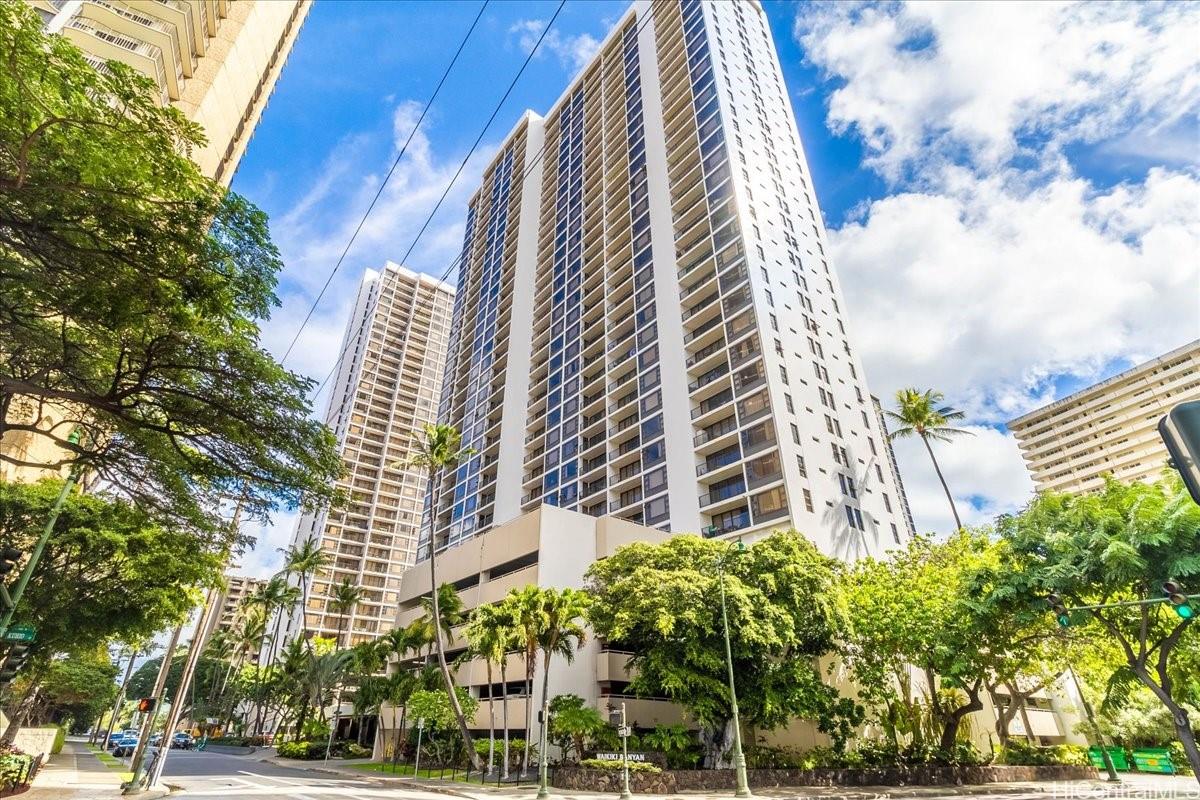 Waikiki Banyan condo # 2809, Honolulu, Hawaii - photo 20 of 24