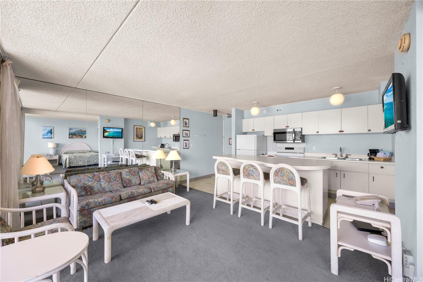 Waikiki Banyan condo # 2905 Mauka, Honolulu, Hawaii - photo 9 of 11