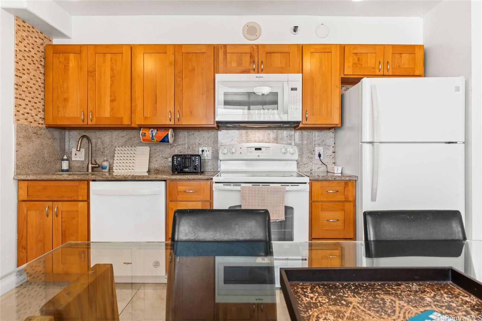 Waikiki Banyan condo # 3106, Honolulu, Hawaii - photo 9 of 18