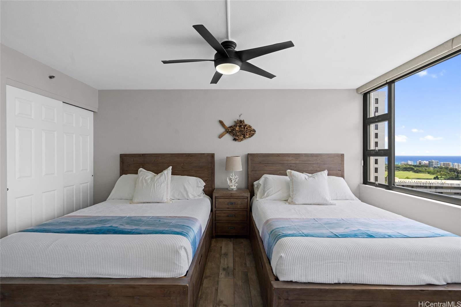 Waikiki Banyan condo # 3208 Mauka, Honolulu, Hawaii - photo 13 of 20