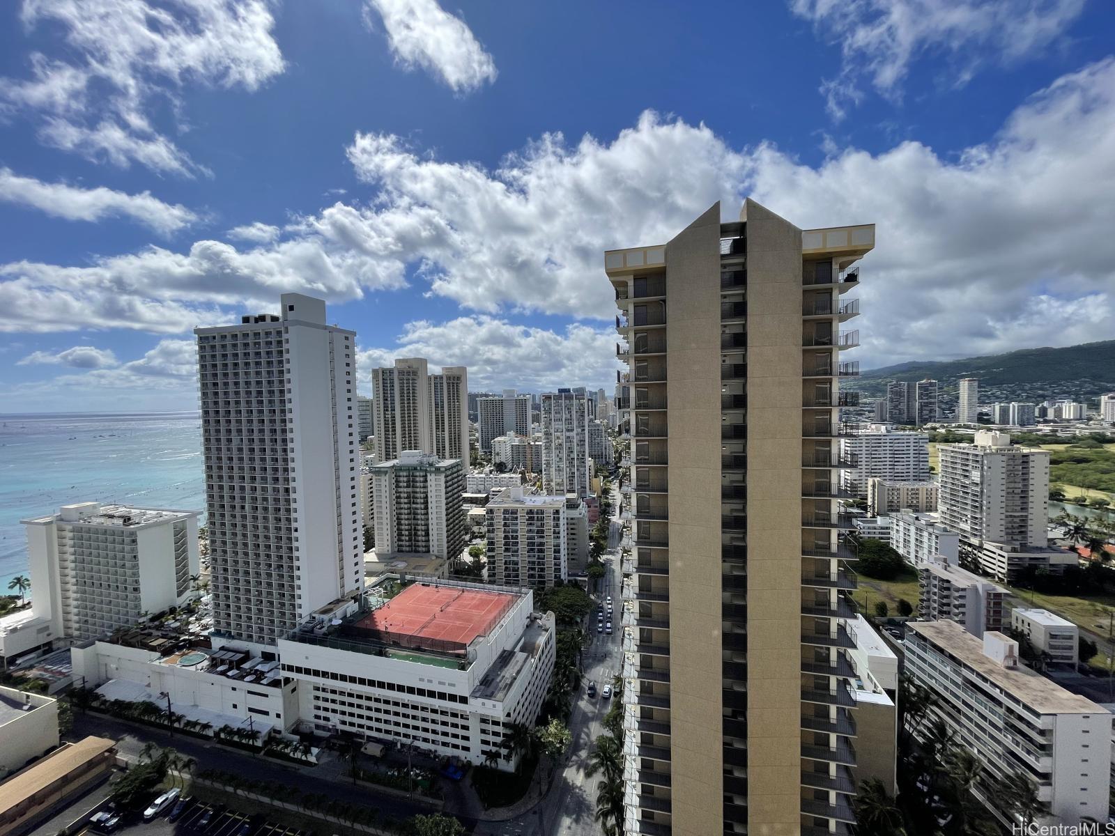 201 Ohua Ave Honolulu - Rental - photo 3 of 13