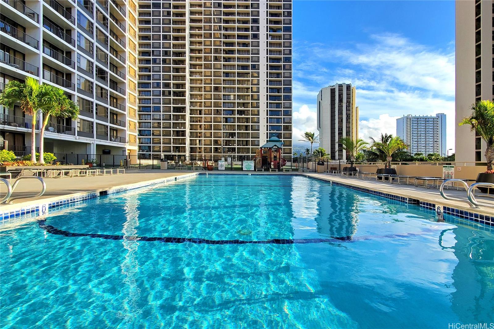 Waikiki Banyan condo # 3403, Honolulu, Hawaii - photo 5 of 24