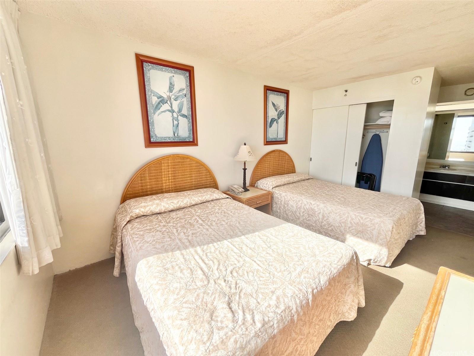 Waikiki Banyan condo # 3510, Honolulu, Hawaii - photo 9 of 15