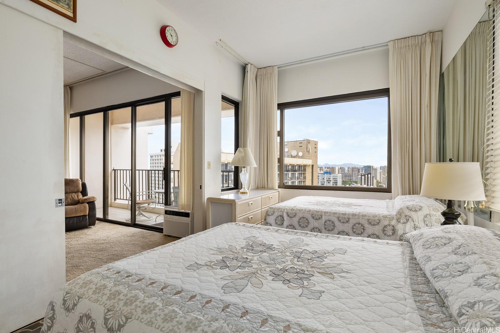 Waikiki Banyan condo # 3702-1 (Penthouse), Honolulu, Hawaii - photo 16 of 17