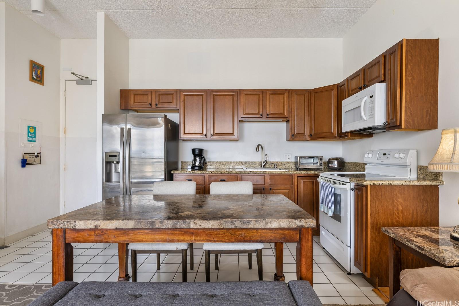 Waikiki Banyan condo # 3702-1 (Penthouse), Honolulu, Hawaii - photo 9 of 17