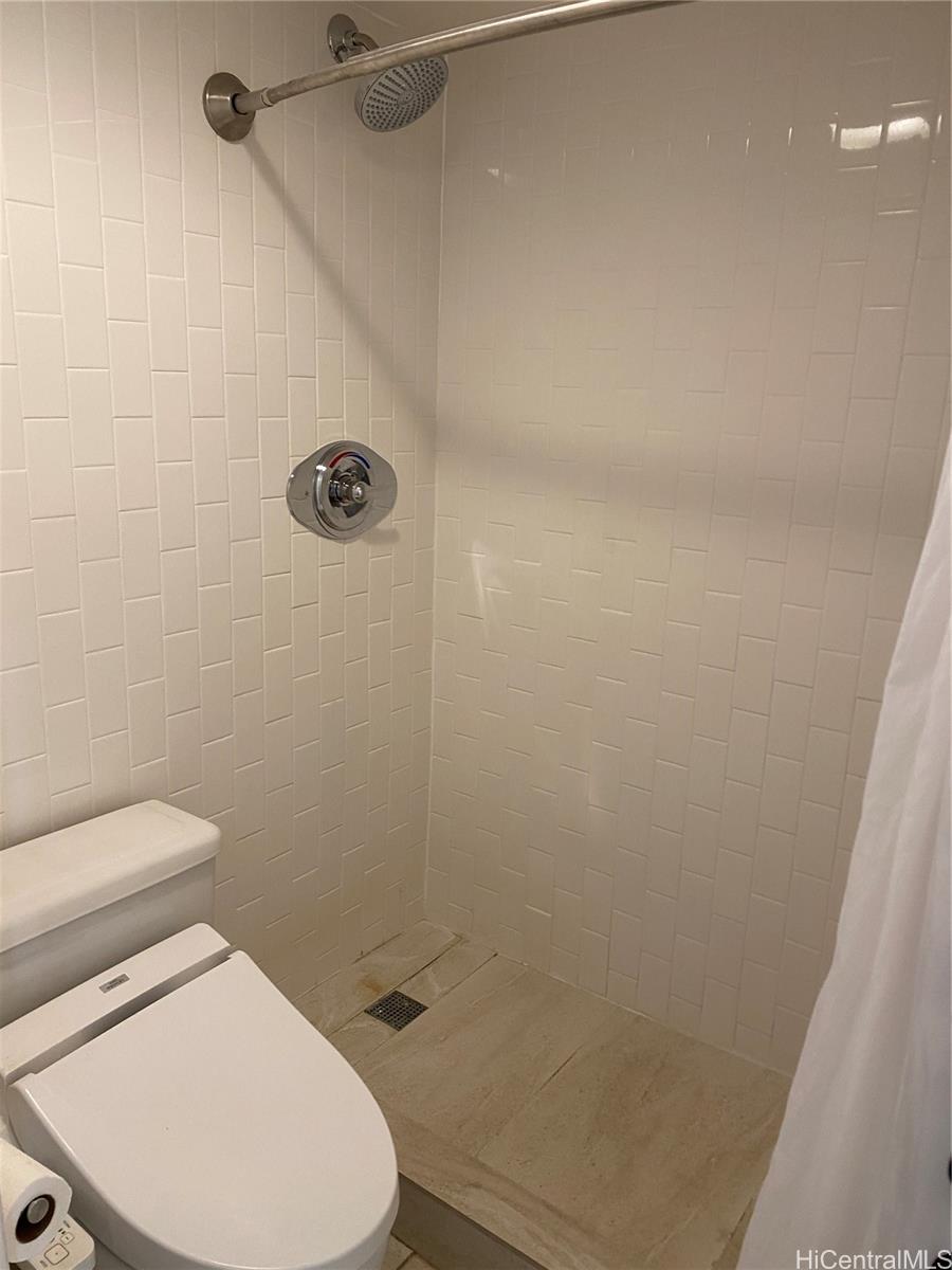 201 Ohua Ave Honolulu - Rental - photo 15 of 16