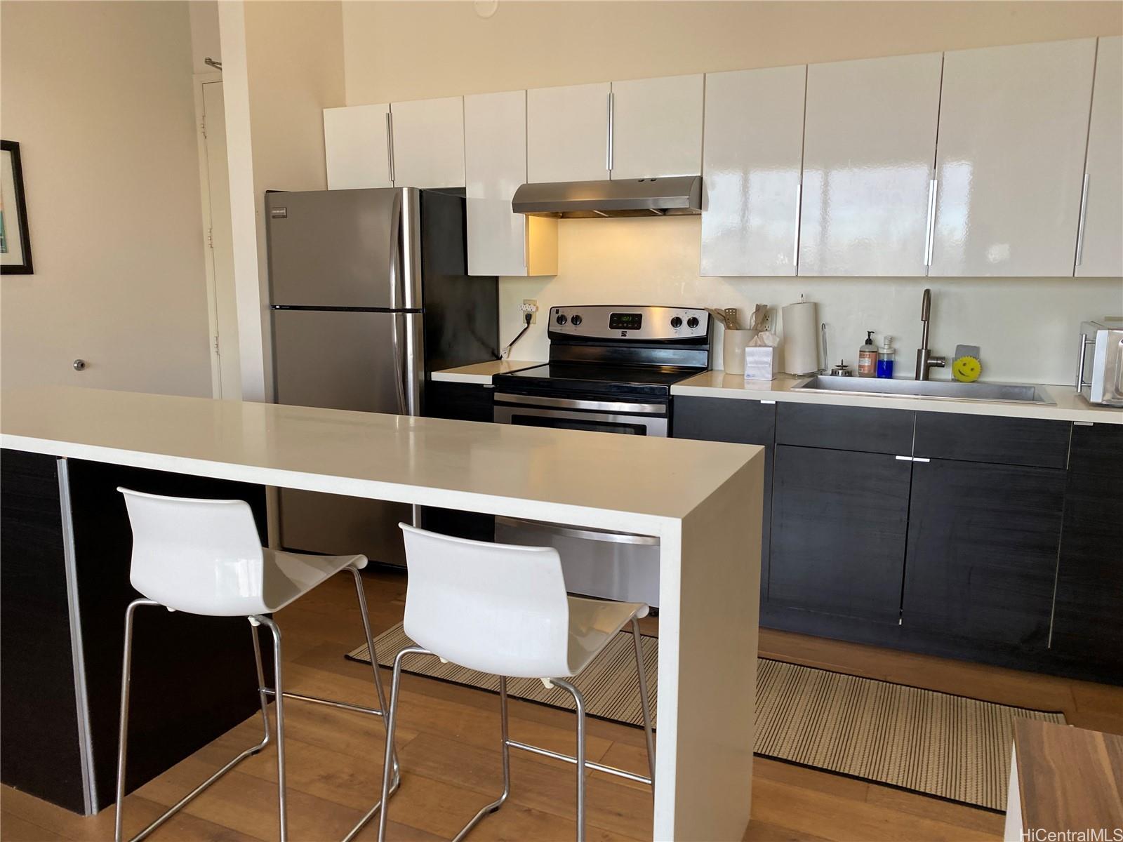 201 Ohua Ave Honolulu - Rental - photo 6 of 16