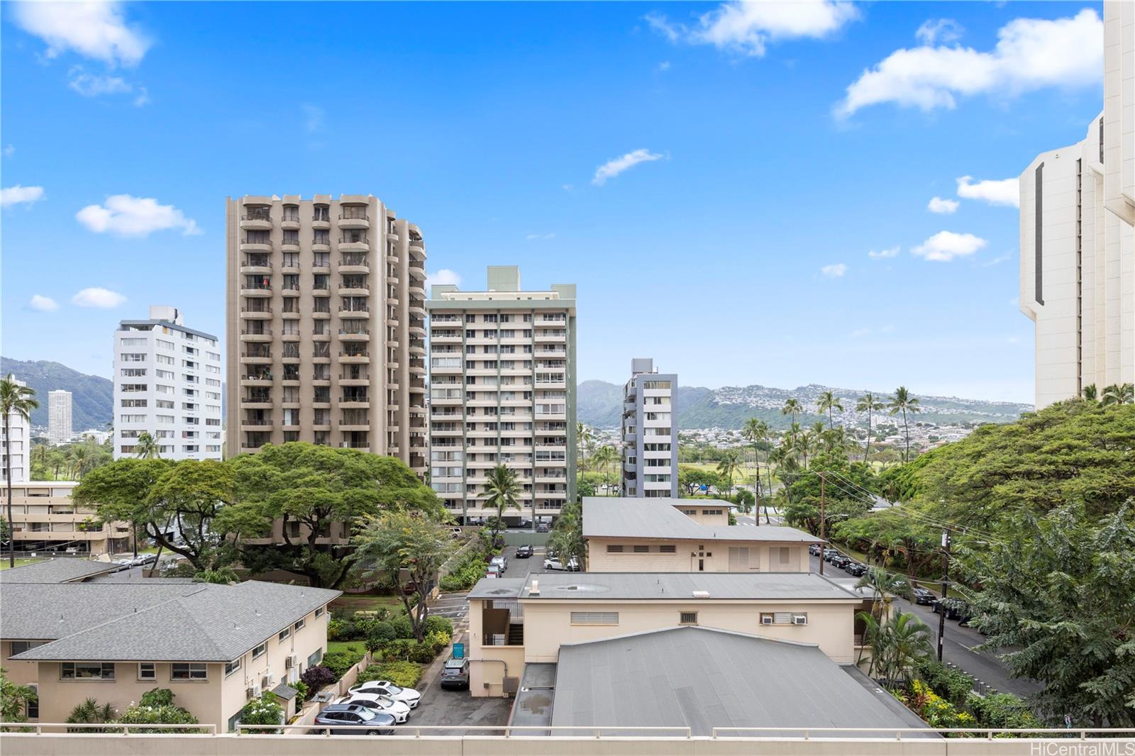 Waikiki Banyan condo # 611, Honolulu, Hawaii - photo 12 of 25