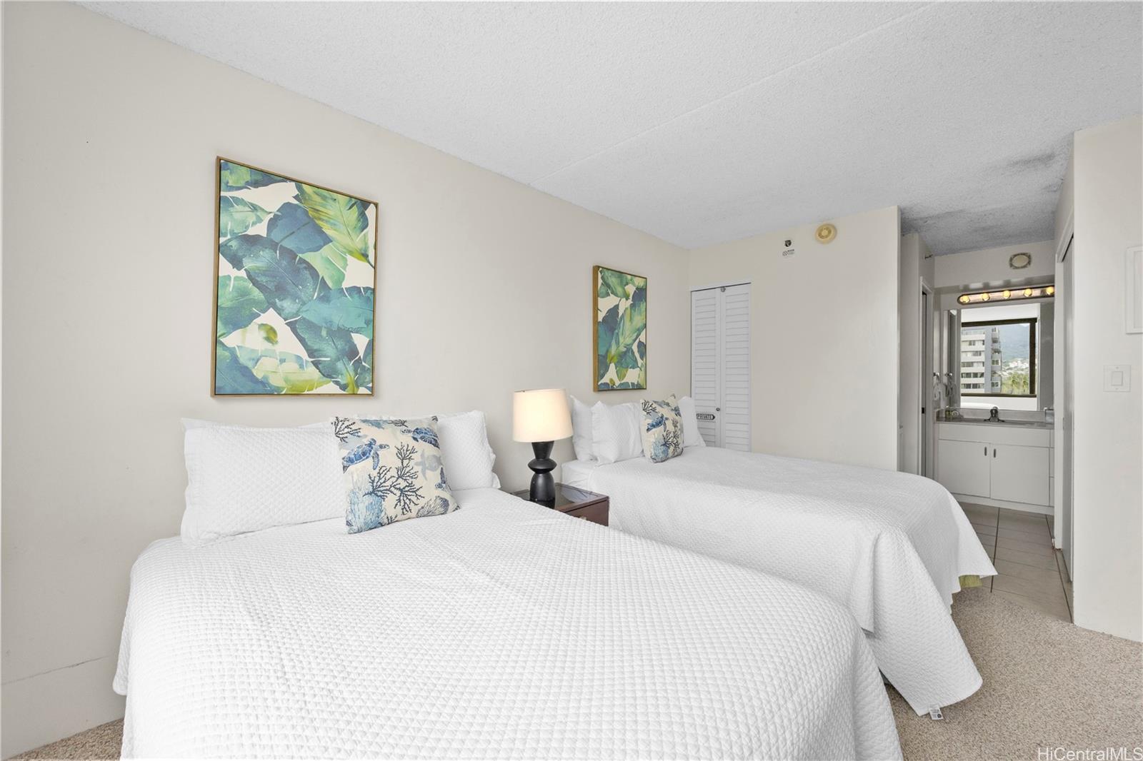 Waikiki Banyan condo # 611, Honolulu, Hawaii - photo 16 of 25