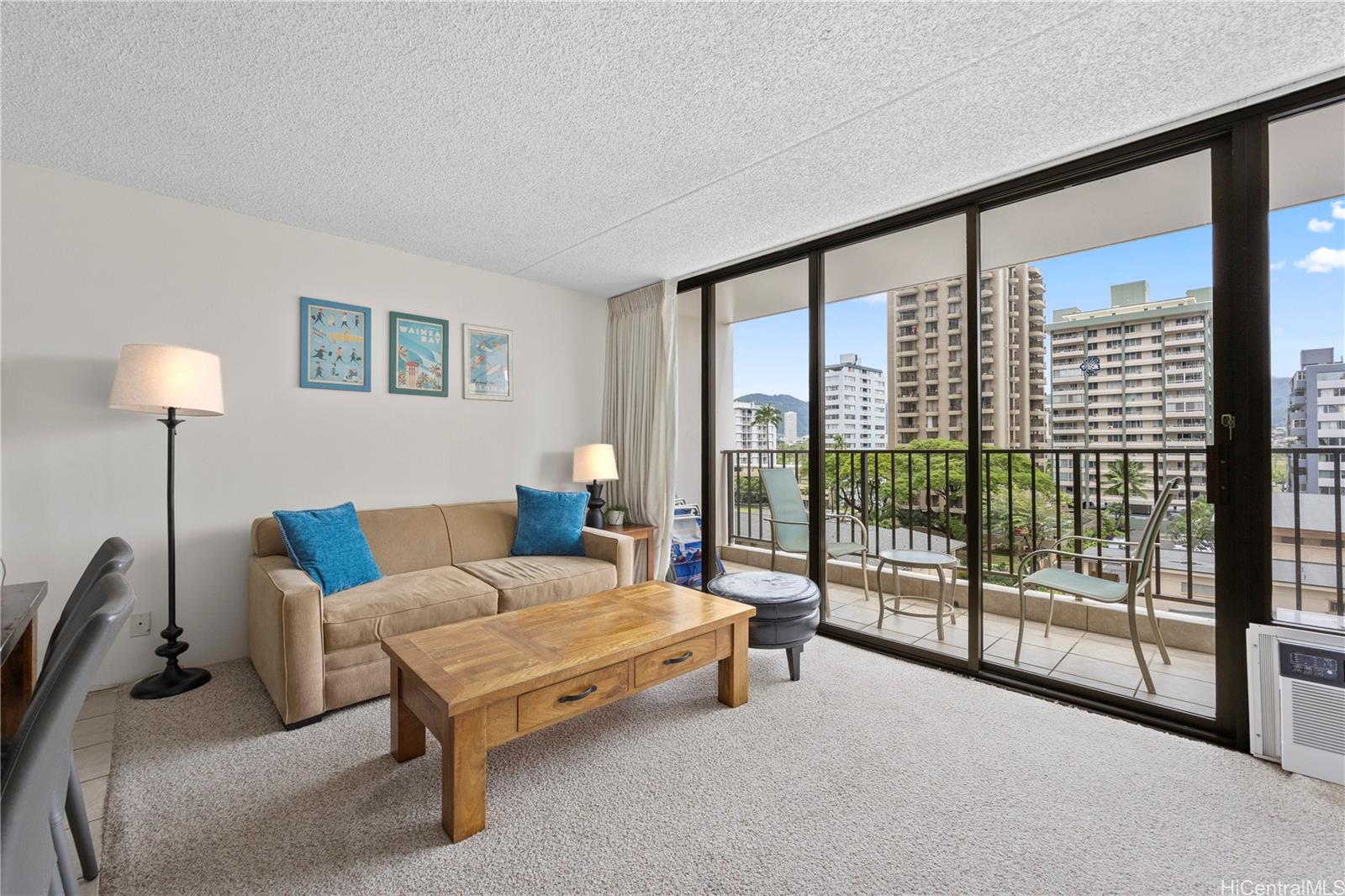 Waikiki Banyan condo # 611, Honolulu, Hawaii - photo 5 of 25