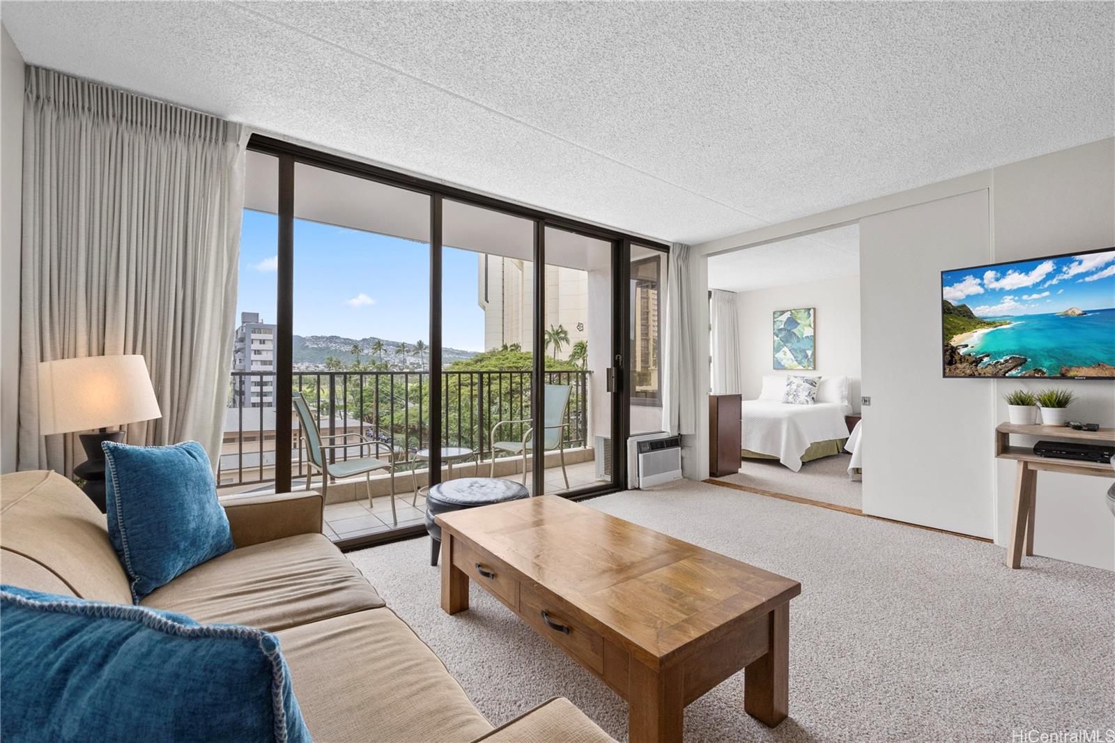 Waikiki Banyan condo # 611, Honolulu, Hawaii - photo 6 of 25