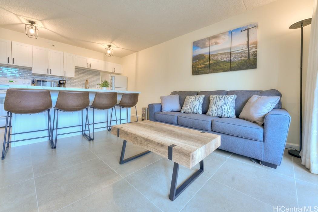 Waikiki Banyan condo # 803 T-1, Honolulu, Hawaii - photo 9 of 23