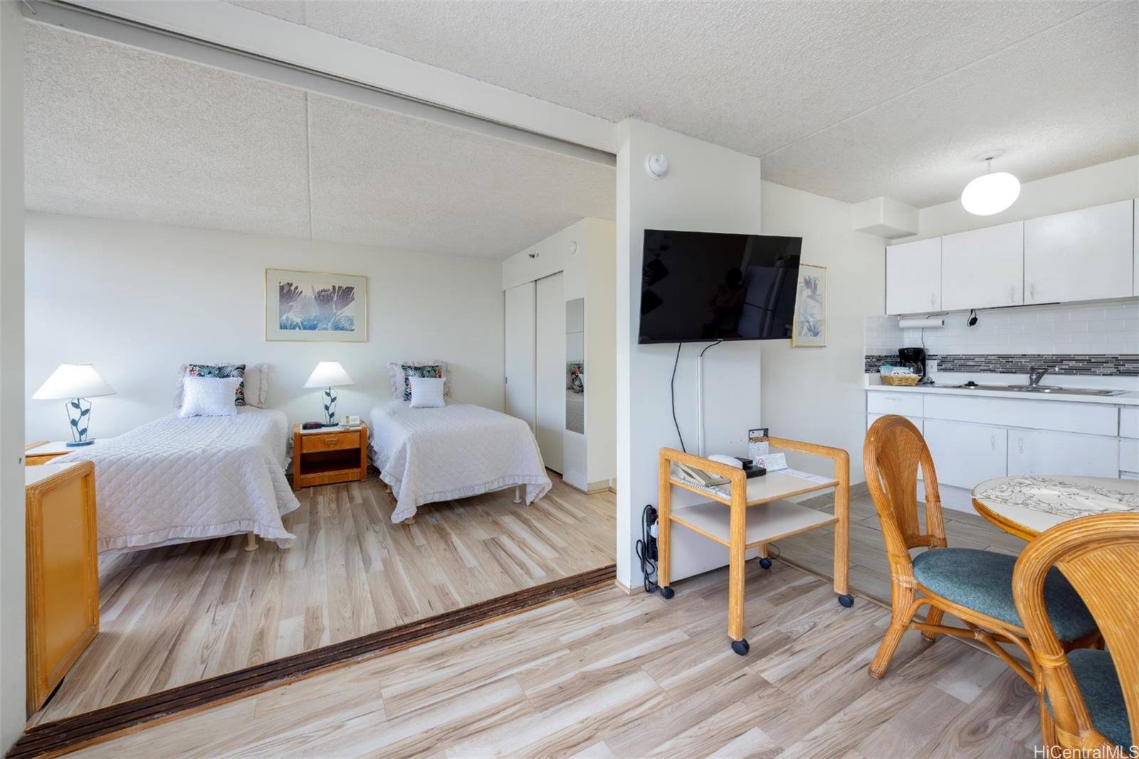 Waikiki Banyan condo # 903-Mauka, Honolulu, Hawaii - photo 17 of 23