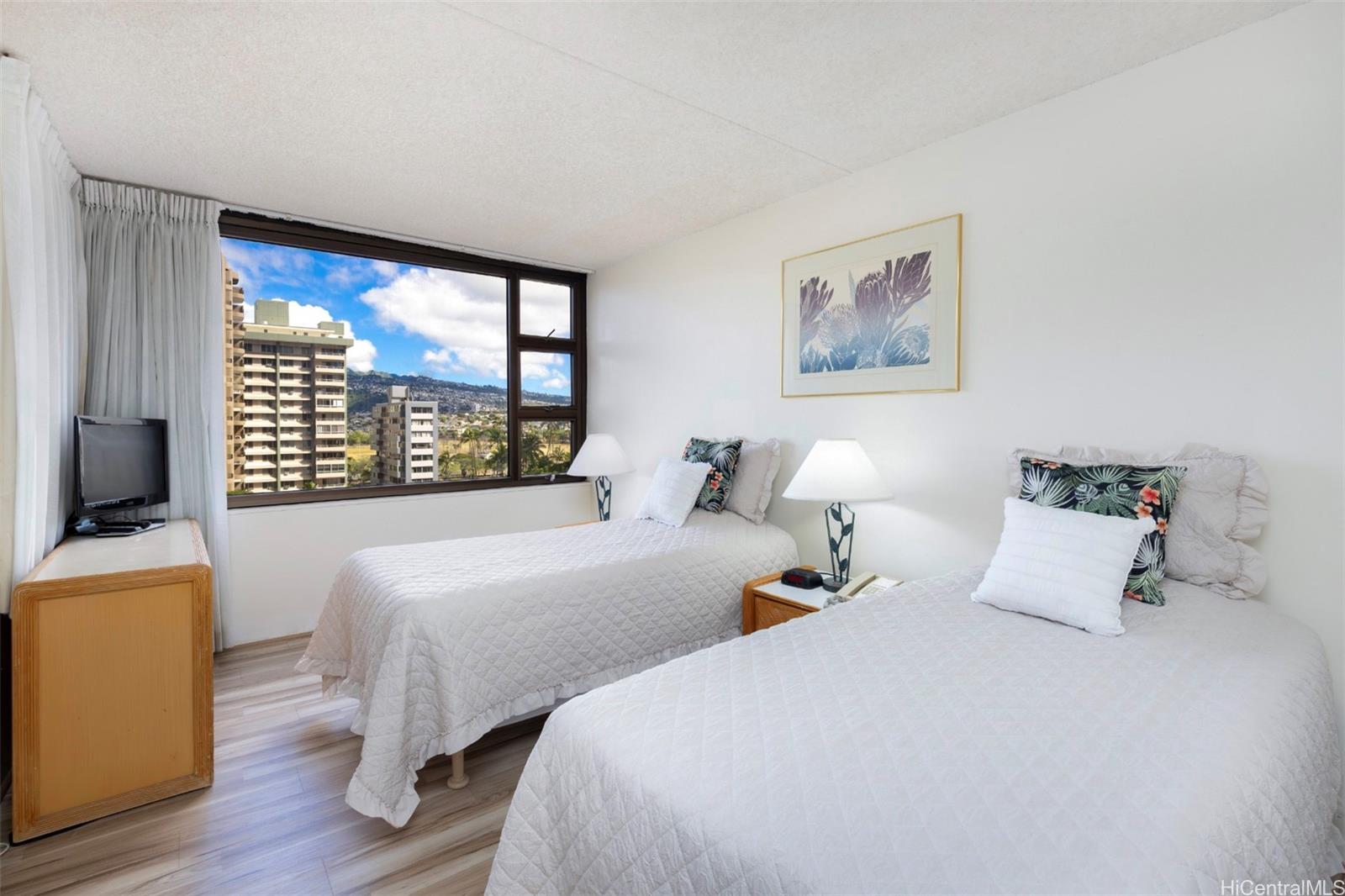 Waikiki Banyan condo # 903-Mauka, Honolulu, Hawaii - photo 19 of 23