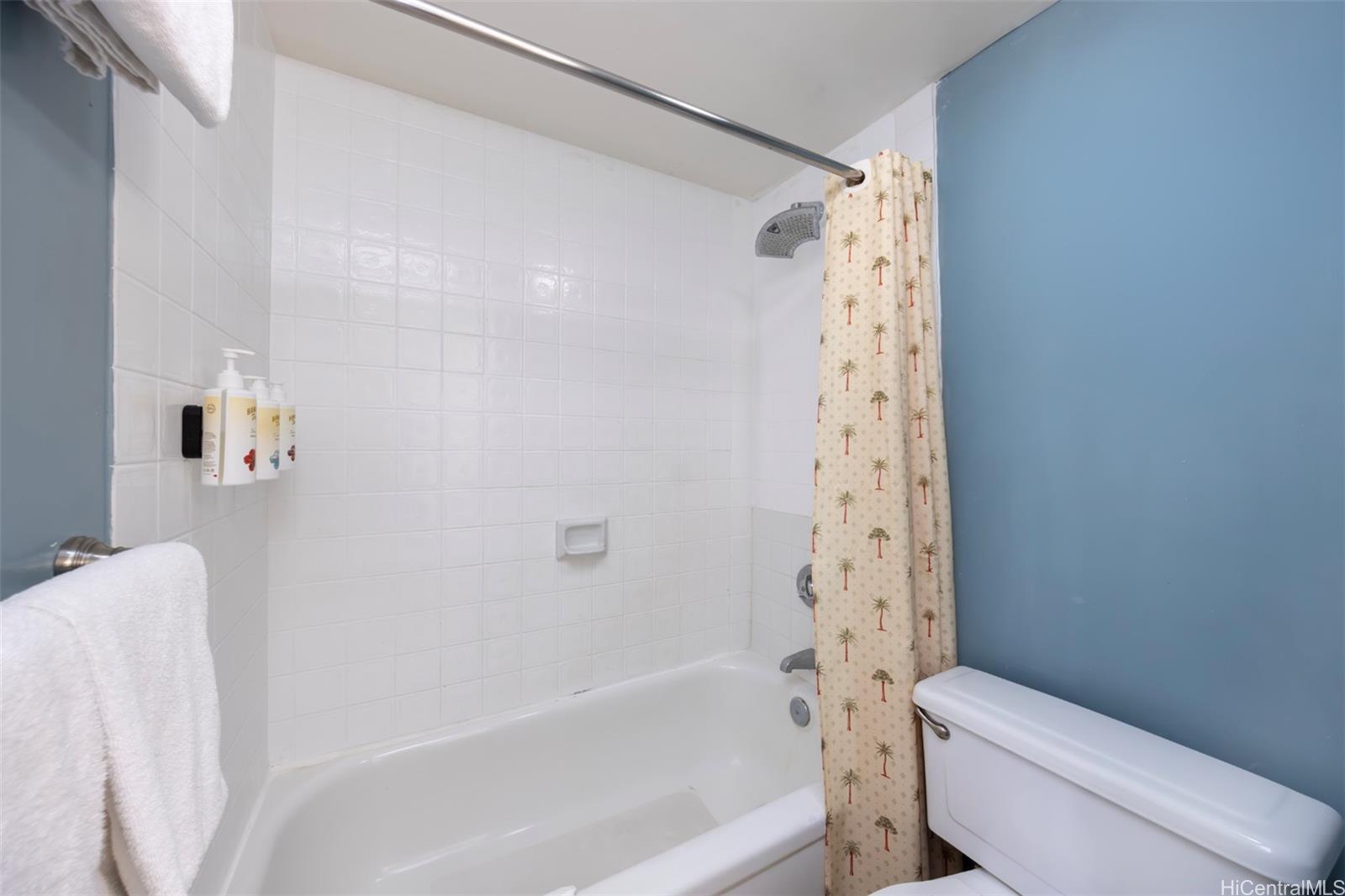 Waikiki Banyan condo # 903-Mauka, Honolulu, Hawaii - photo 23 of 23