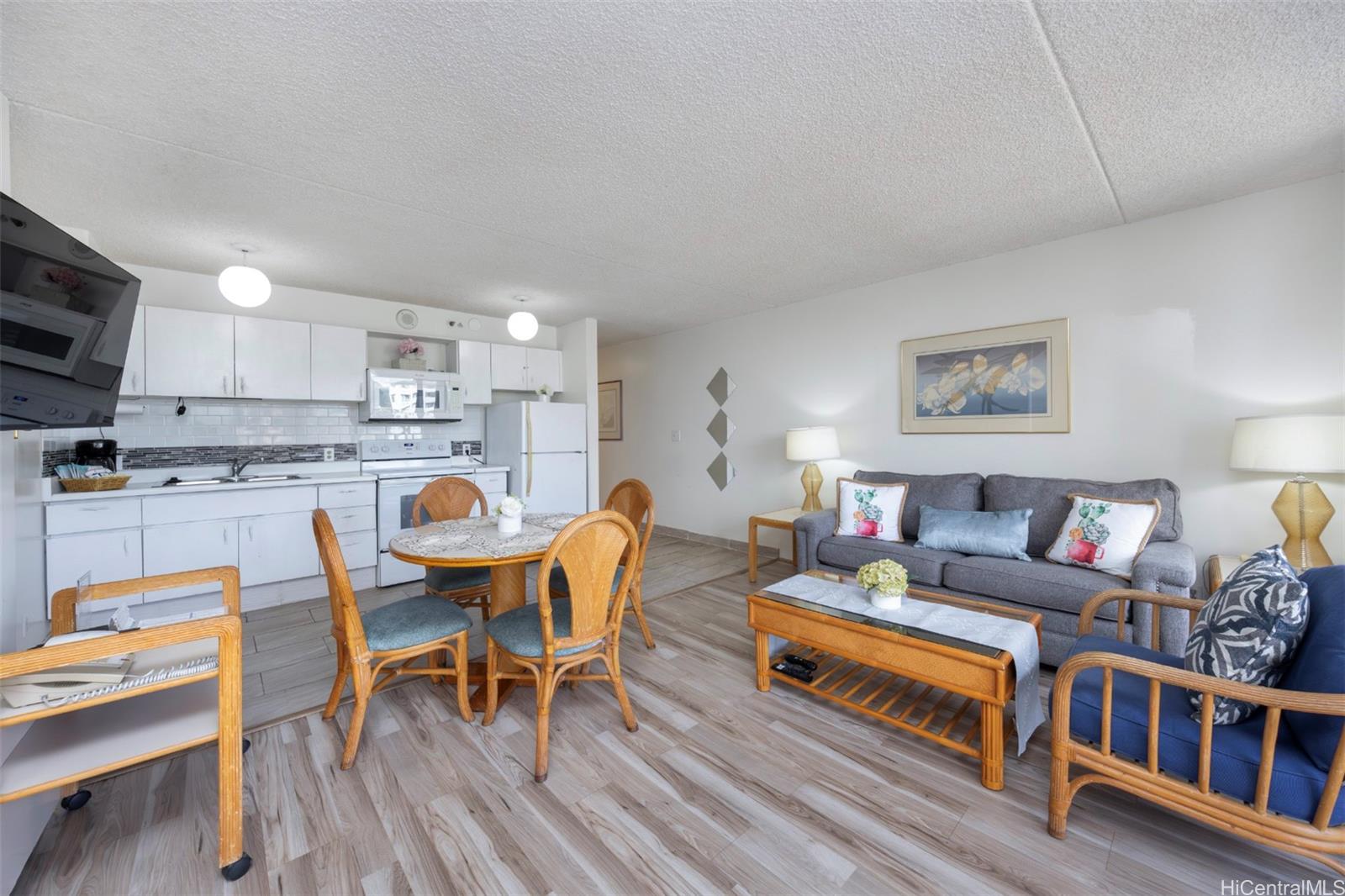 Waikiki Banyan condo # 903-Mauka, Honolulu, Hawaii - photo 10 of 23