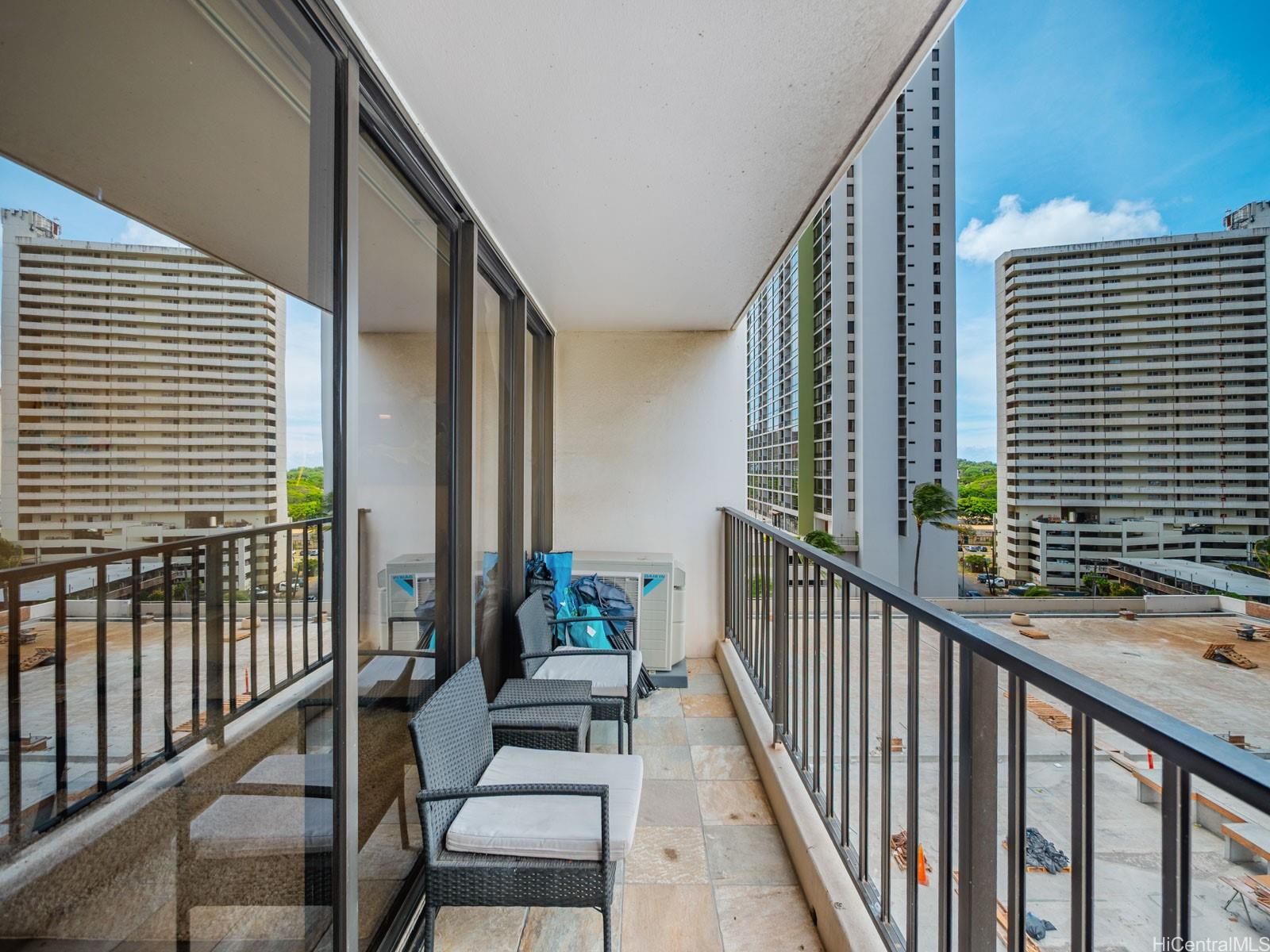 Waikiki Banyan condo # 906, Honolulu, Hawaii - photo 23 of 25