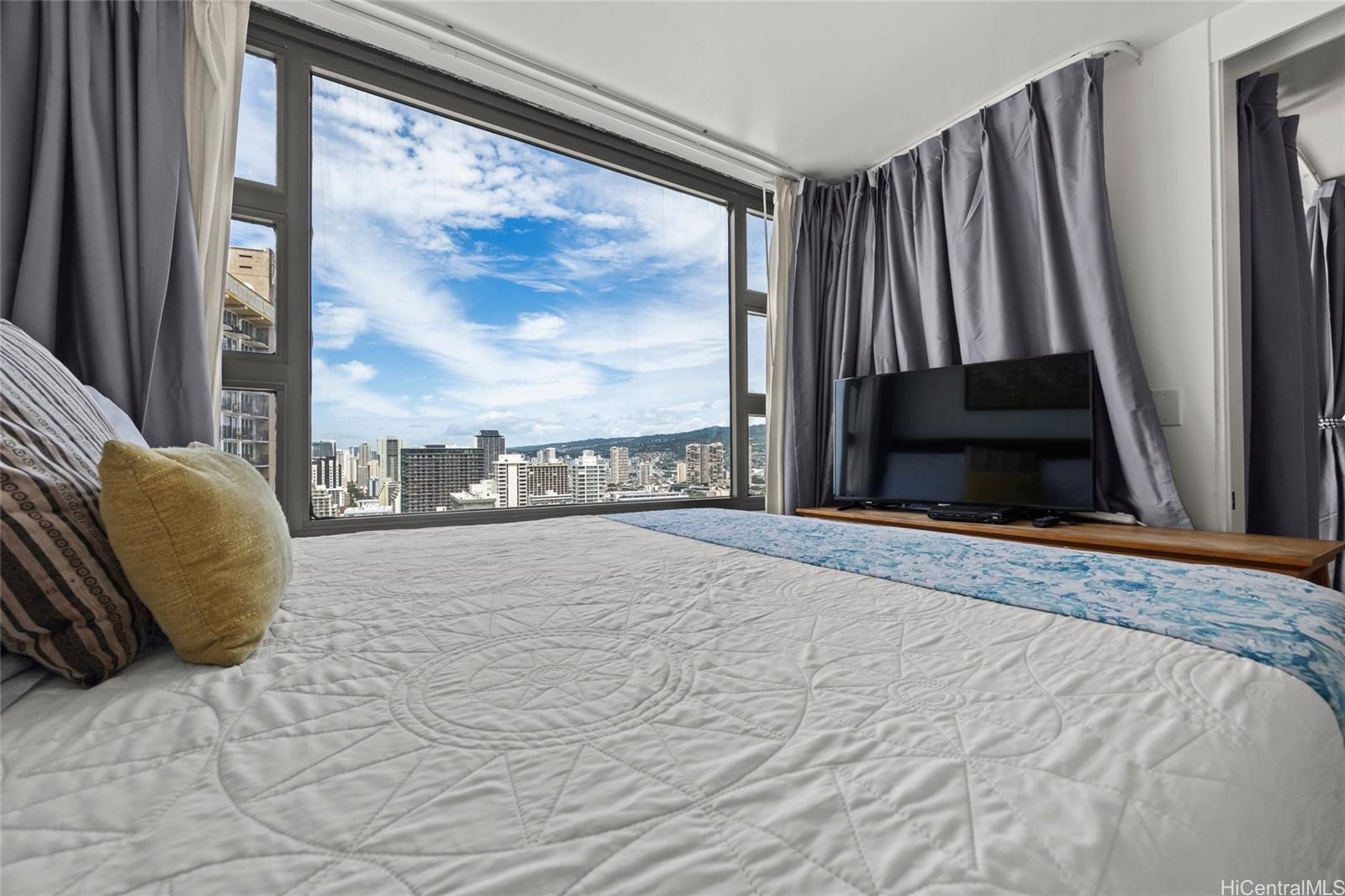 Waikiki Banyan condo # I-3204, Honolulu, Hawaii - photo 12 of 19