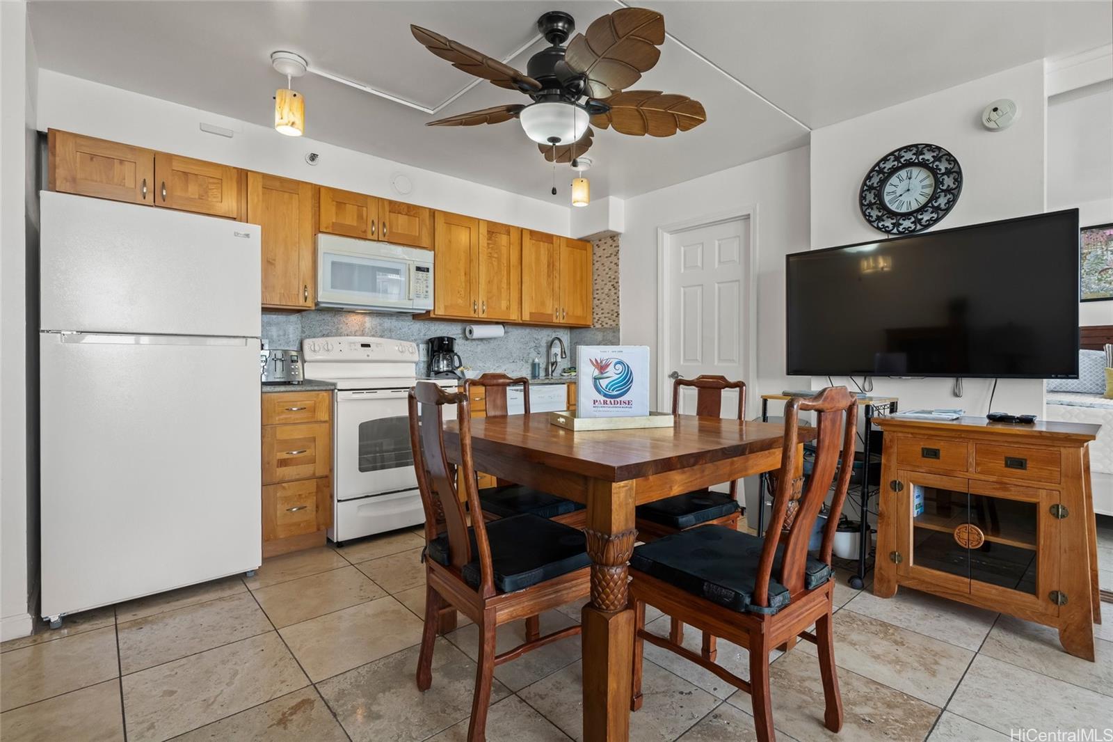 Waikiki Banyan condo # I-3204, Honolulu, Hawaii - photo 10 of 19