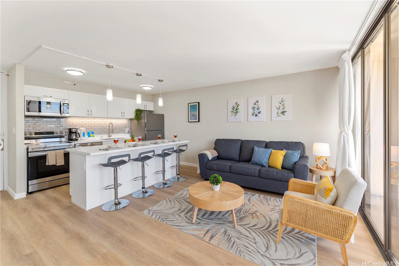 Waikiki Banyan condo # I-3303, Honolulu, Hawaii - photo 5 of 24