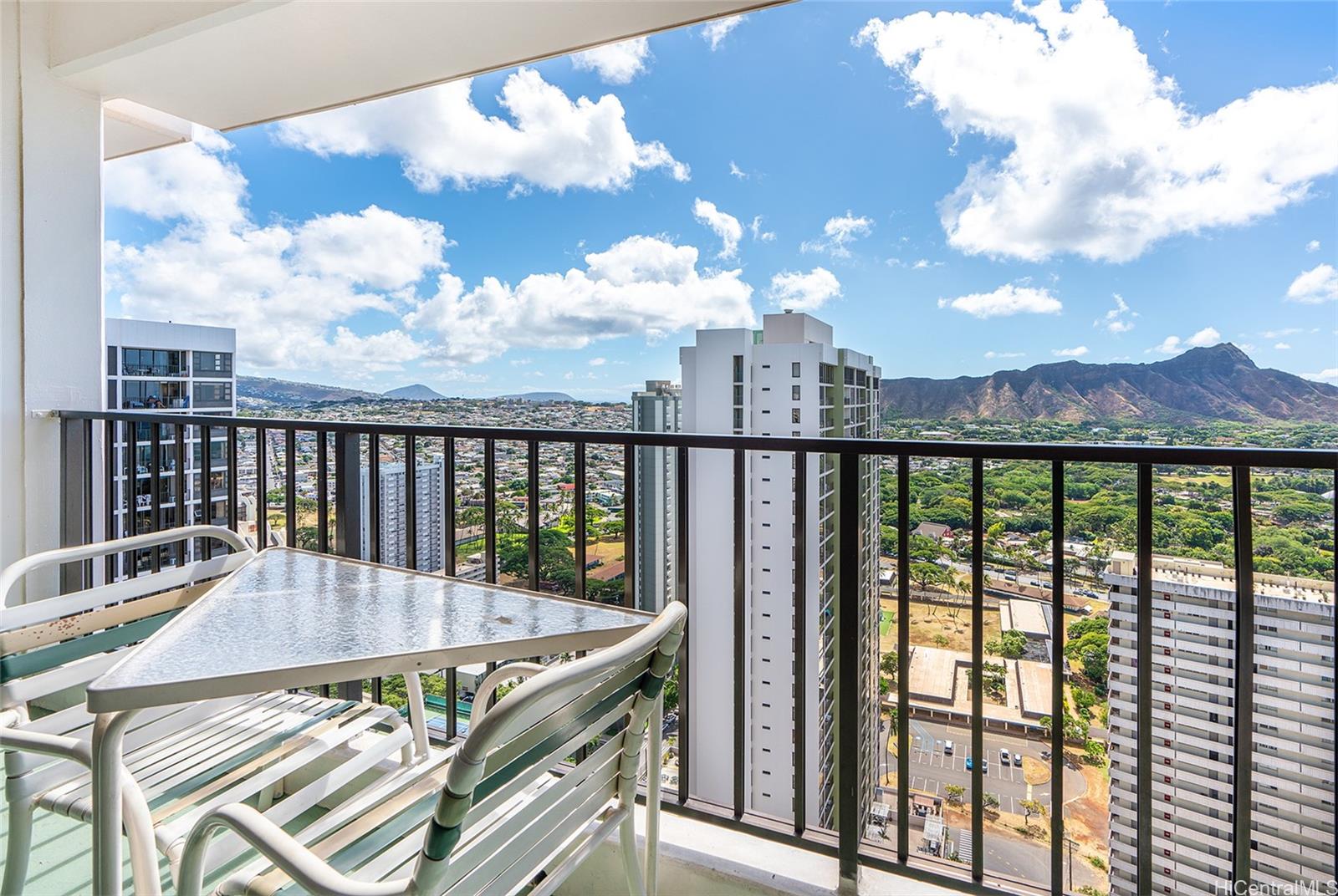 Waikiki Banyan condo # Makai 3707, Honolulu, Hawaii - photo 17 of 24