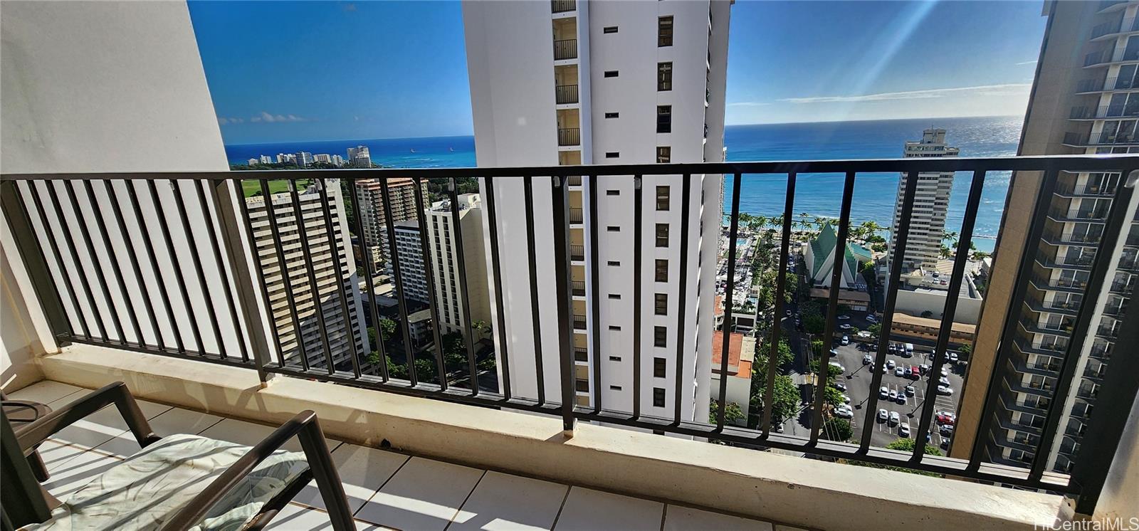 Waikiki Banyan condo # Mauka 3302, Honolulu, Hawaii - photo 2 of 9