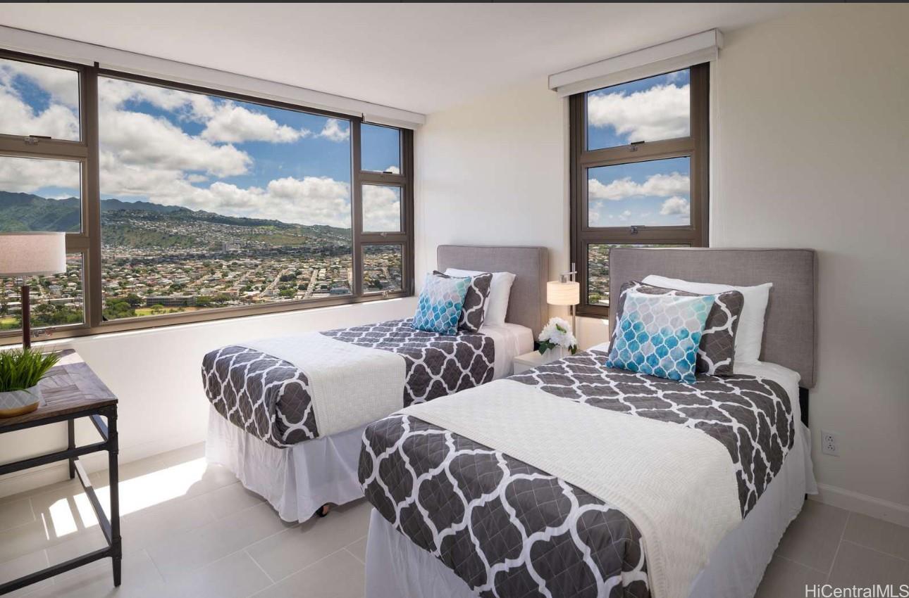 Waikiki Banyan condo # Mauka 3513, Honolulu, Hawaii - photo 3 of 13