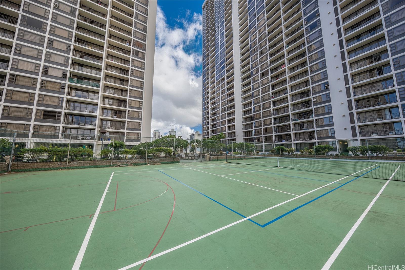 Waikiki Banyan condo # Mauka 3706, Honolulu, Hawaii - photo 13 of 14