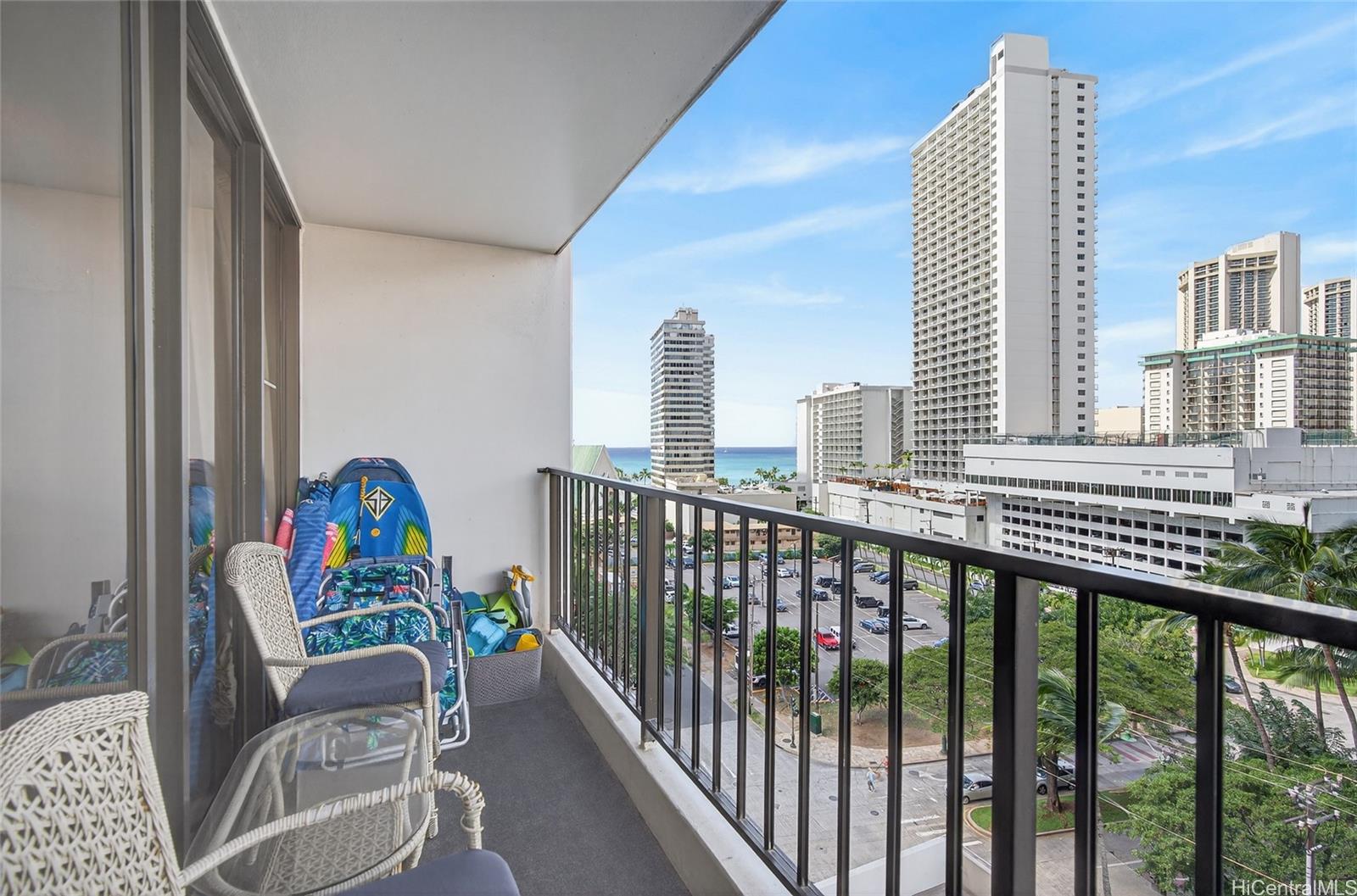 Waikiki Banyan condo # T1-1010, Honolulu, Hawaii - photo 6 of 25