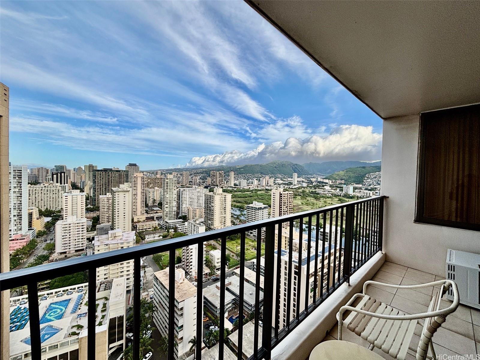 Waikiki Banyan condo # T1-3202, Honolulu, Hawaii - photo 3 of 16