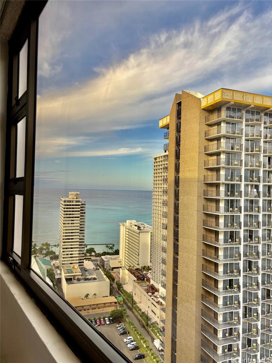 Waikiki Banyan condo # T1-3202, Honolulu, Hawaii - photo 9 of 16