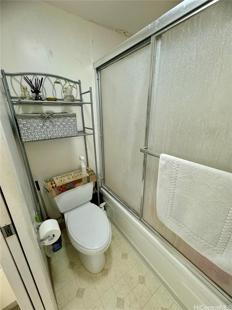 Waikiki Banyan condo # T2-709, Honolulu, Hawaii - photo 10 of 10