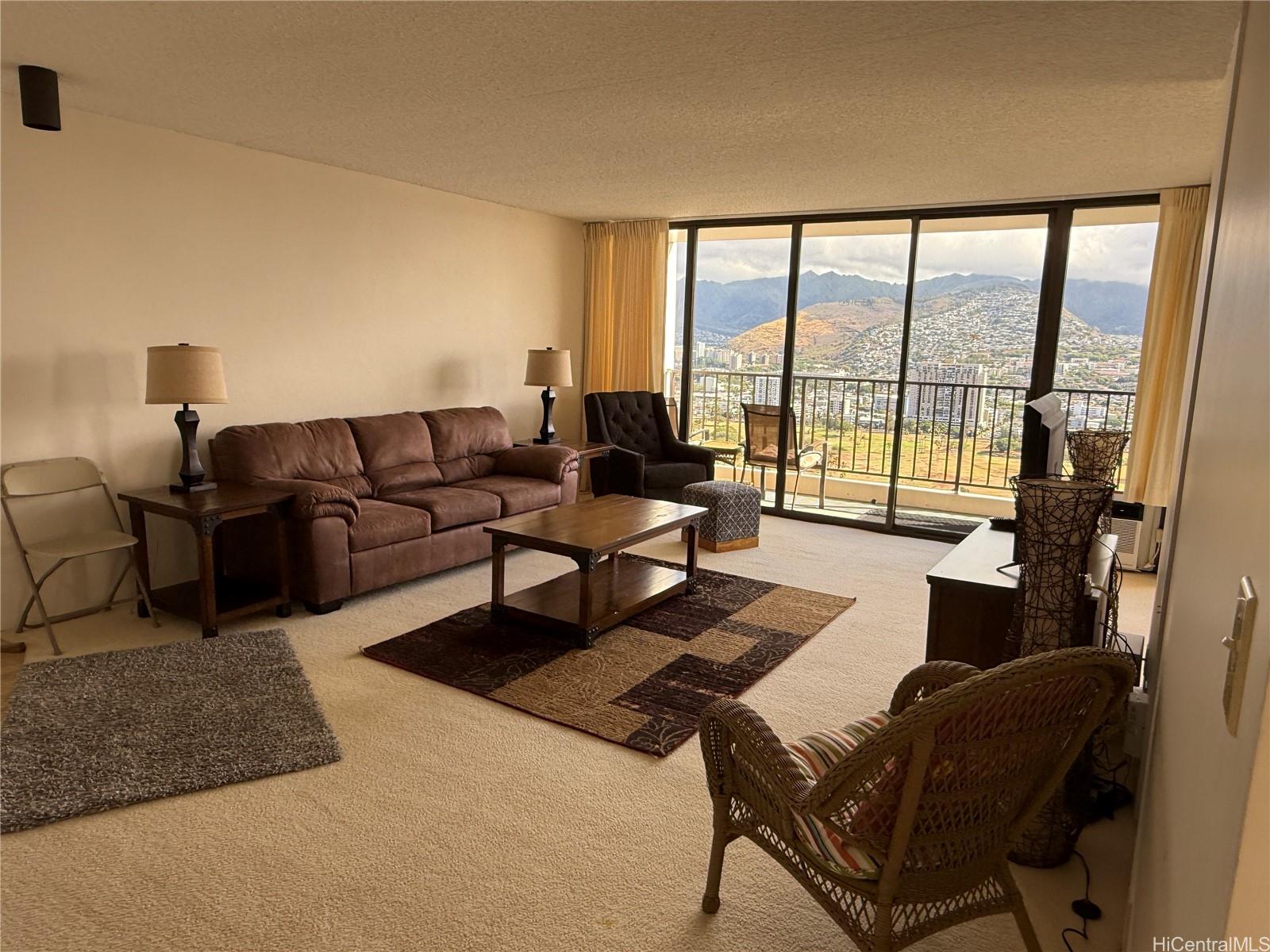 201 Ohua Ave Honolulu - Rental - photo 2 of 23