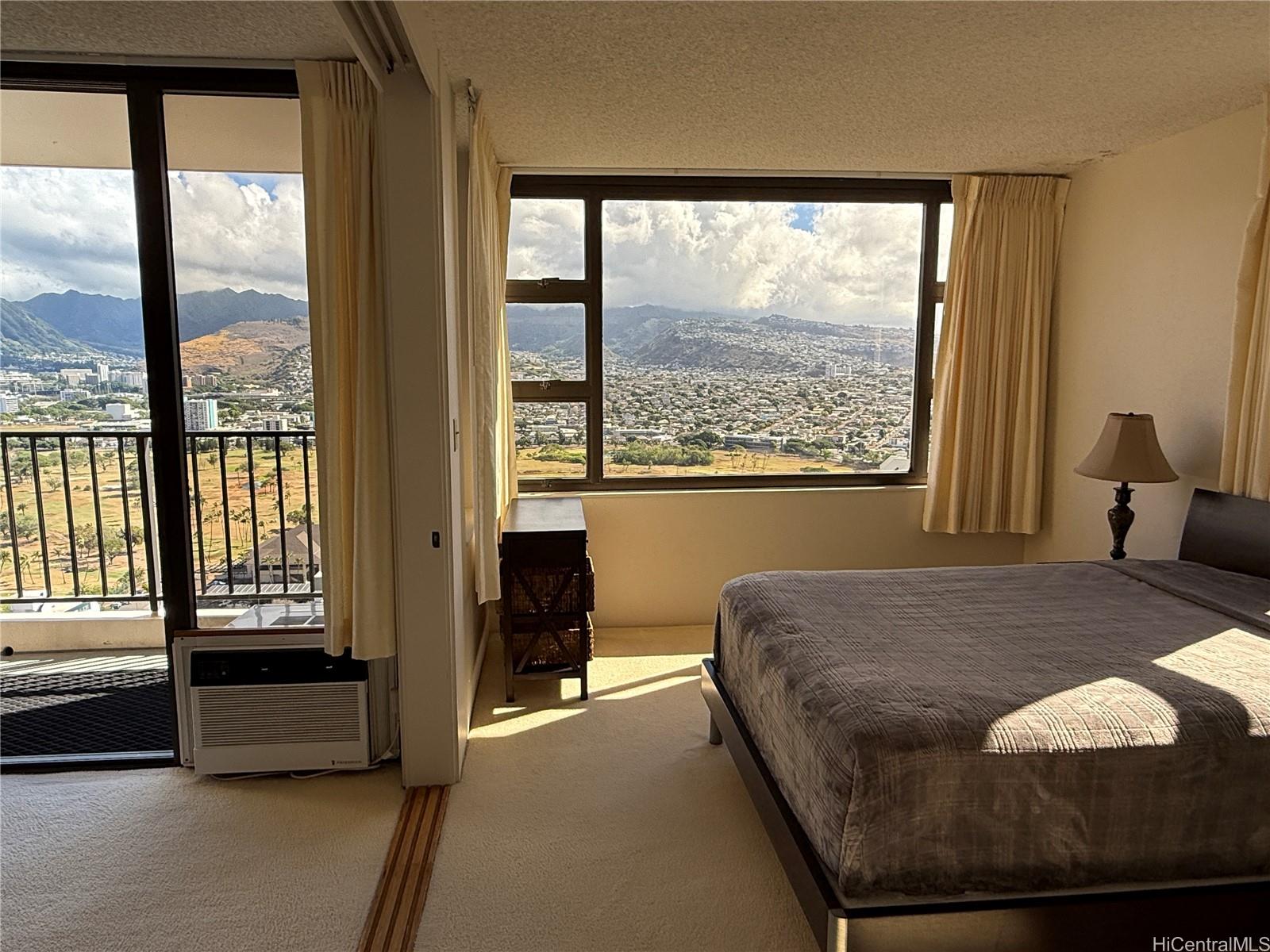 201 Ohua Ave Honolulu - Rental - photo 11 of 23