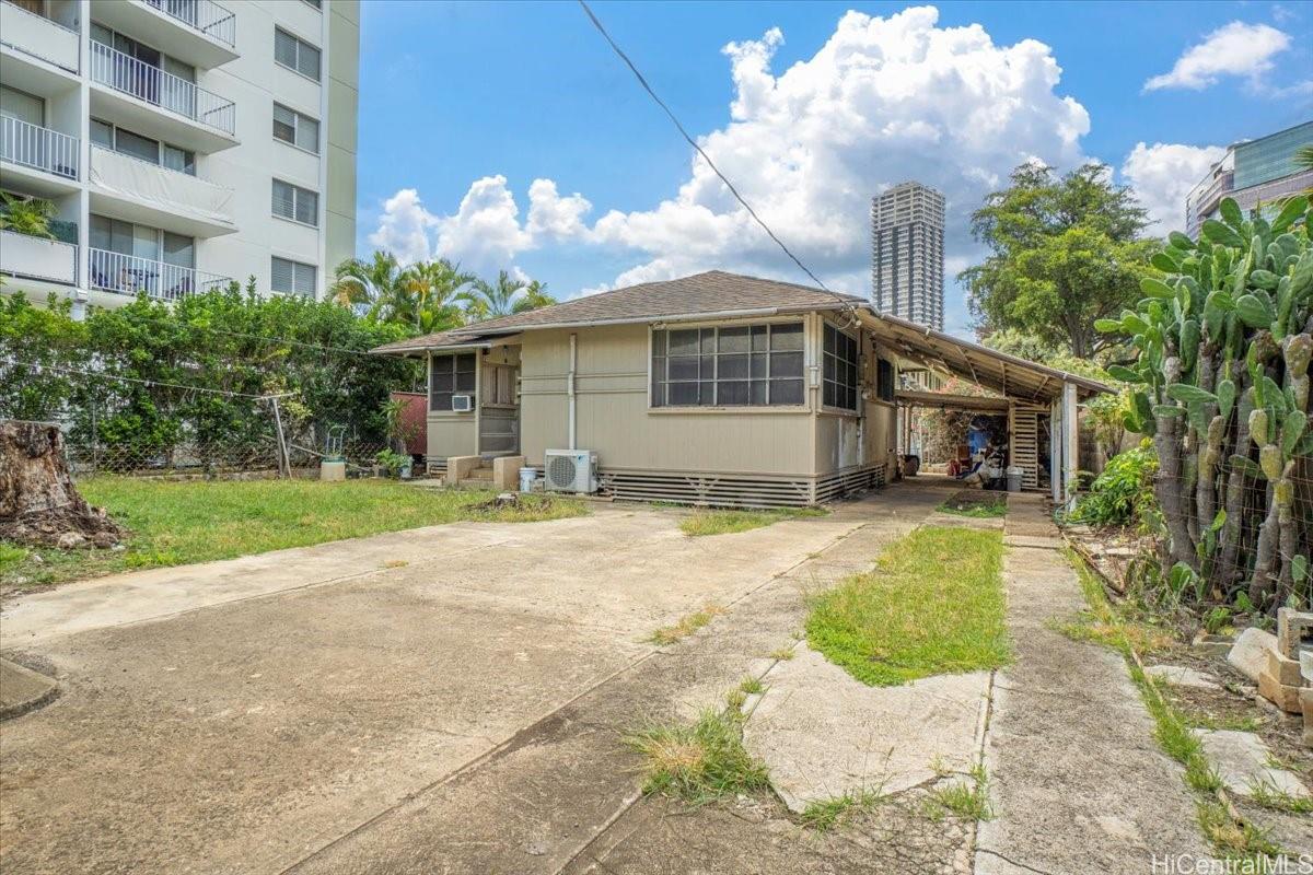 2011  Lime Street Moiliili, Honolulu home - photo 18 of 25