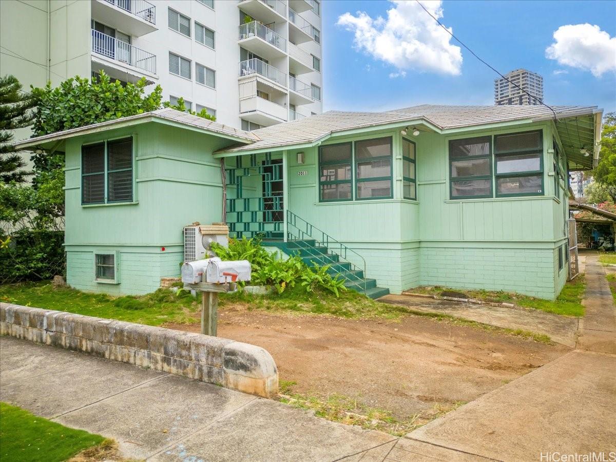 2011  Lime Street Moiliili, Honolulu home - photo 10 of 25
