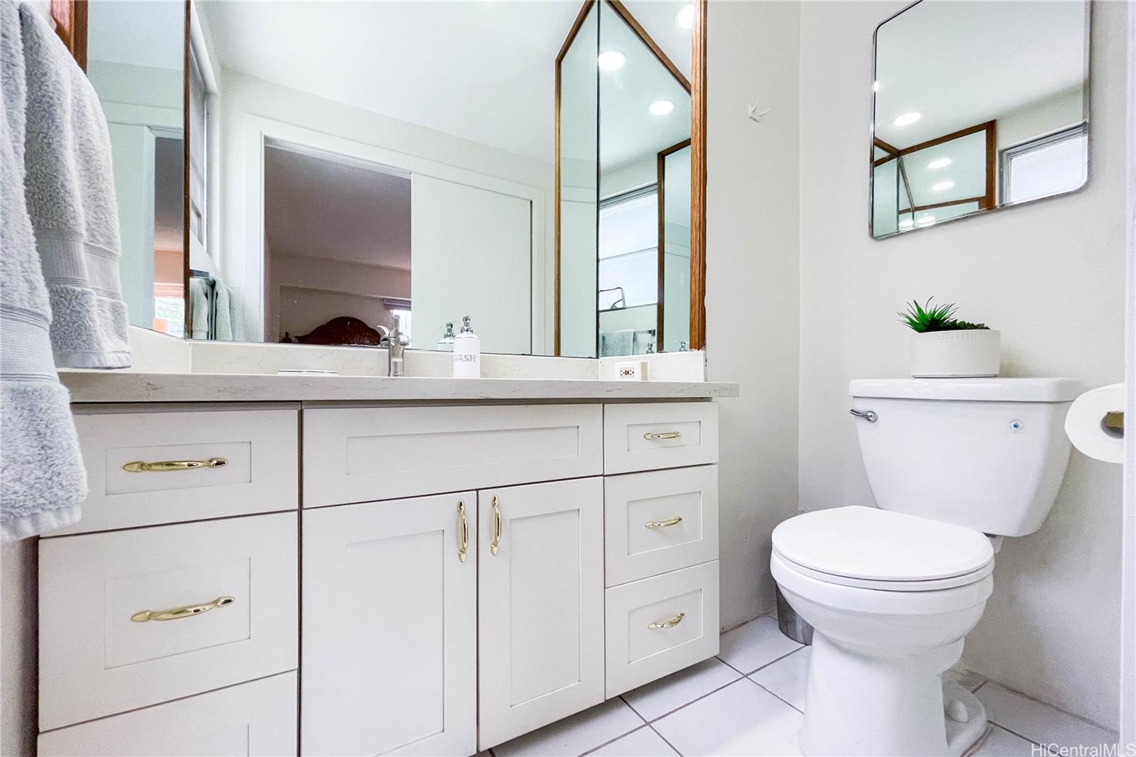 Bel-Aire The condo # 2C, Honolulu, Hawaii - photo 11 of 25