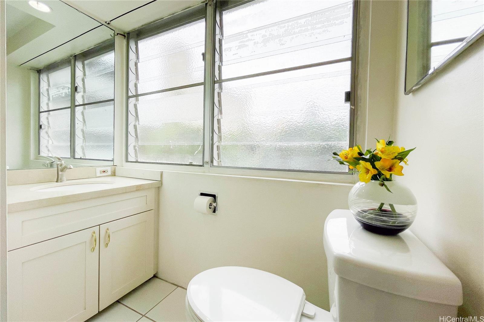 Bel-Aire The condo # 2C, Honolulu, Hawaii - photo 16 of 25