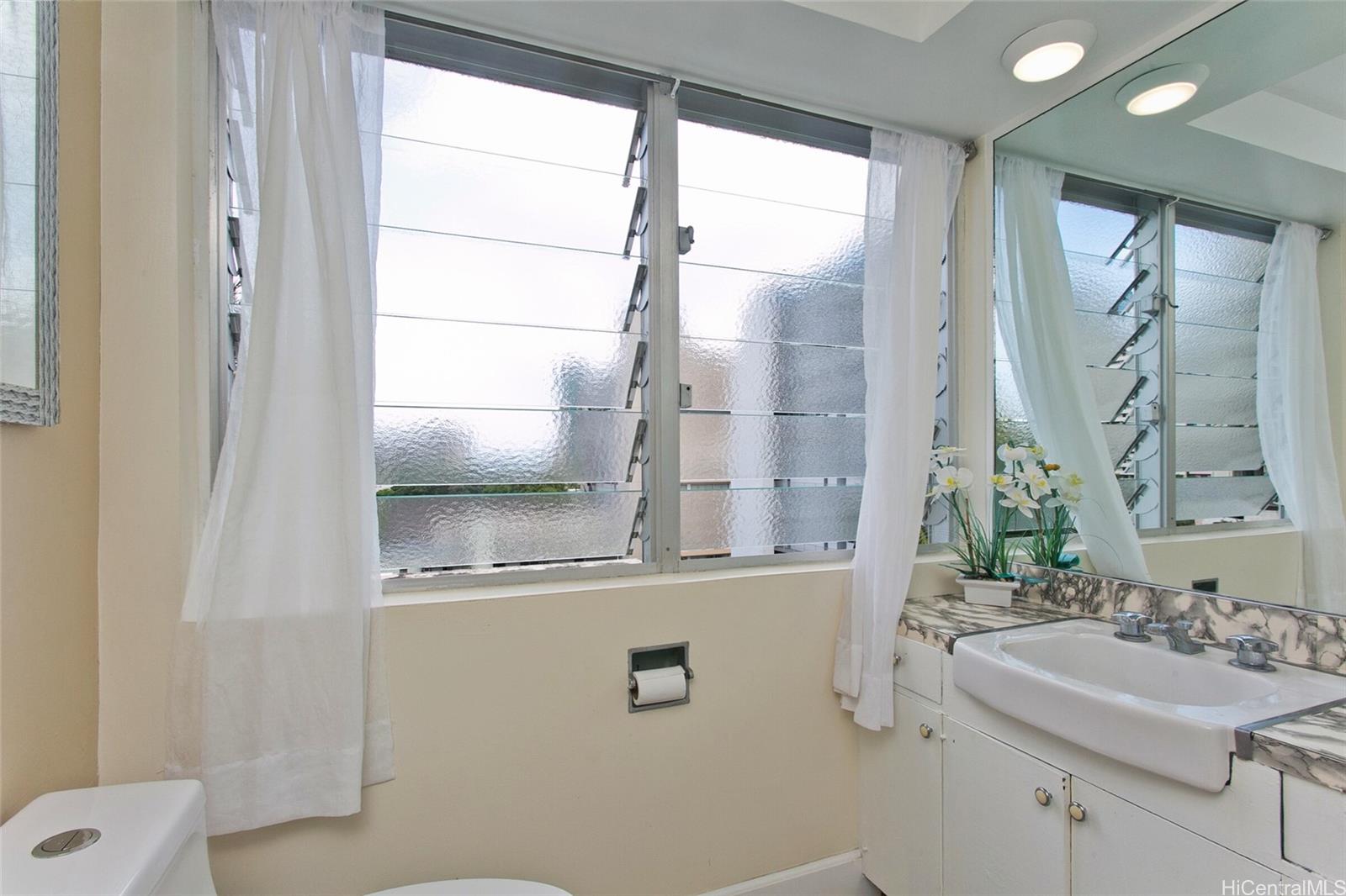 Bel-Aire The condo # 8A, Honolulu, Hawaii - photo 15 of 18