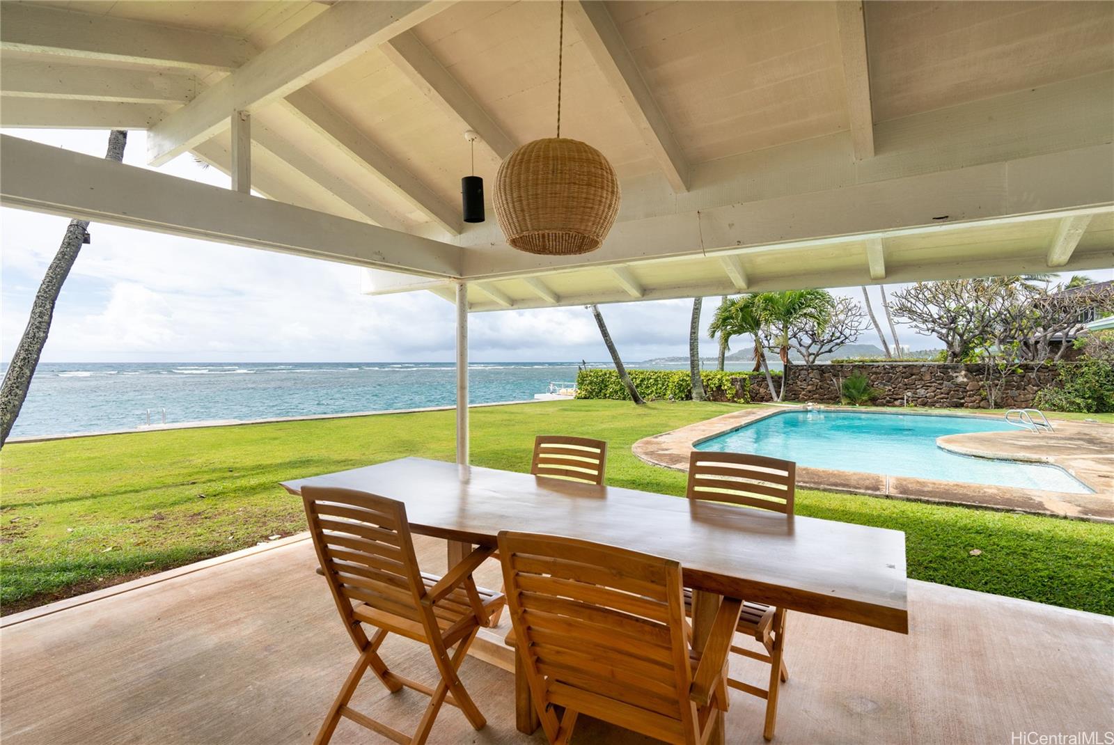 202 Wailupe Circle Honolulu Hawaii Rental