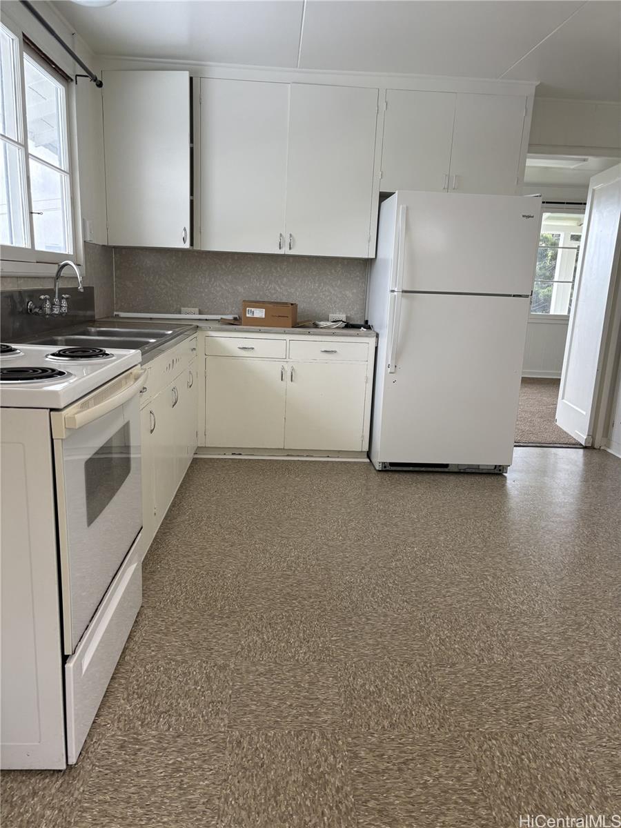 2022 Leiloke Dr Honolulu - Rental - photo 2 of 19