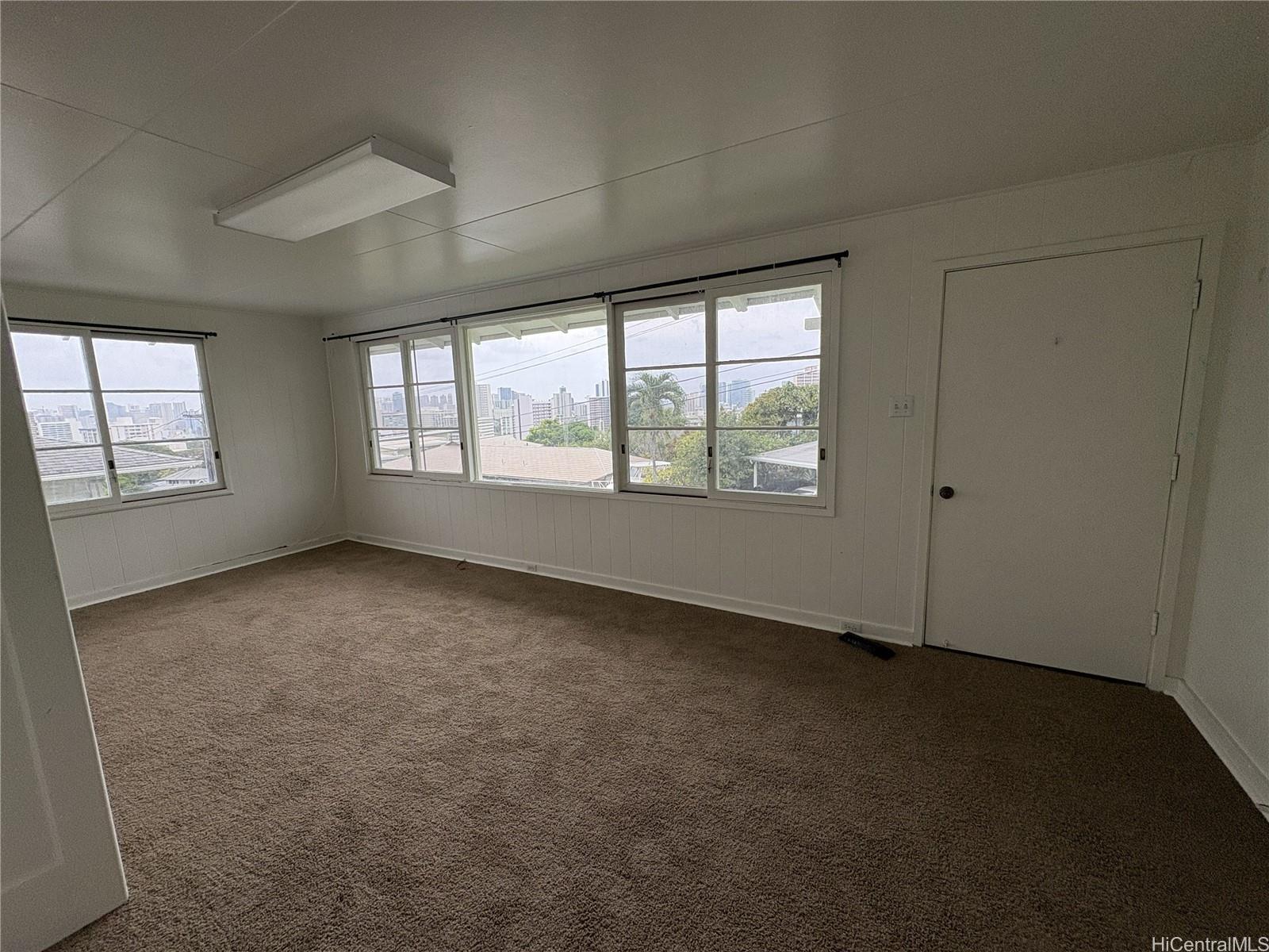 2022 Leiloke Dr Honolulu - Rental - photo 15 of 19