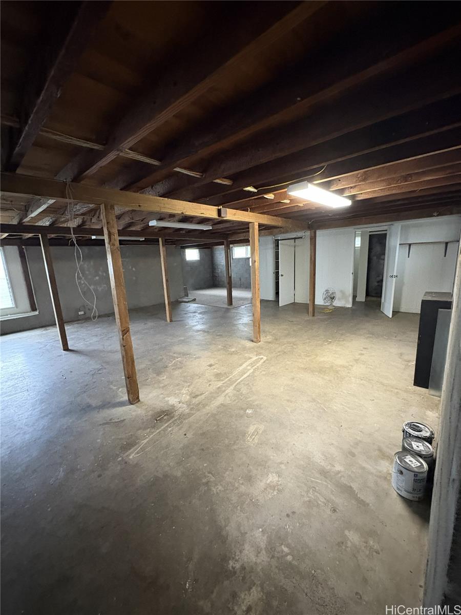 2022 Leiloke Dr Honolulu - Rental - photo 17 of 19