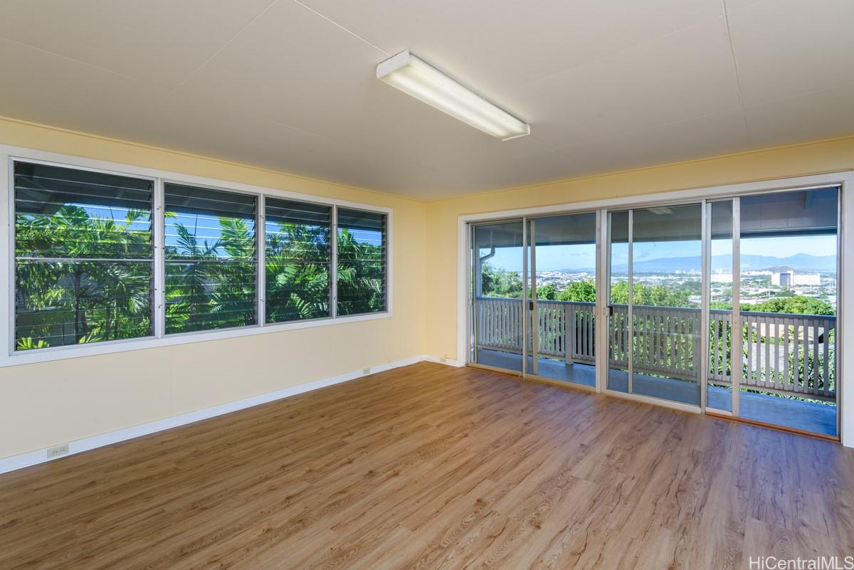 2027 Hillcrest St Honolulu - Rental - photo 4 of 21