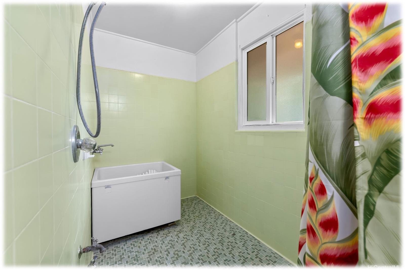 2027  Hillcrest Street Kamehameha Heights, Honolulu home - photo 14 of 23