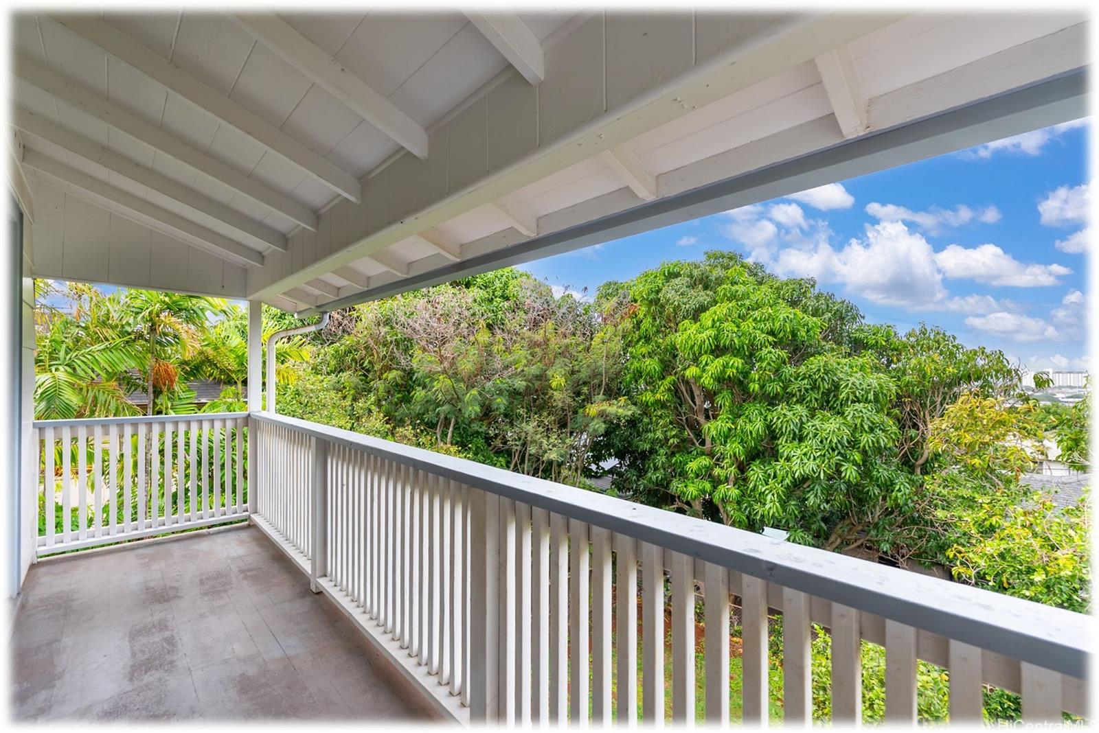 2027  Hillcrest Street Kamehameha Heights, Honolulu home - photo 6 of 23